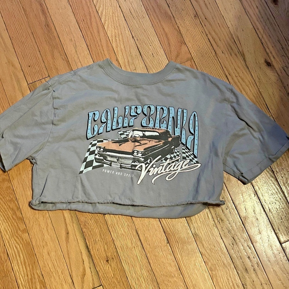 Forever 21 Gray California Crop Top‎ Size Medium T41-31